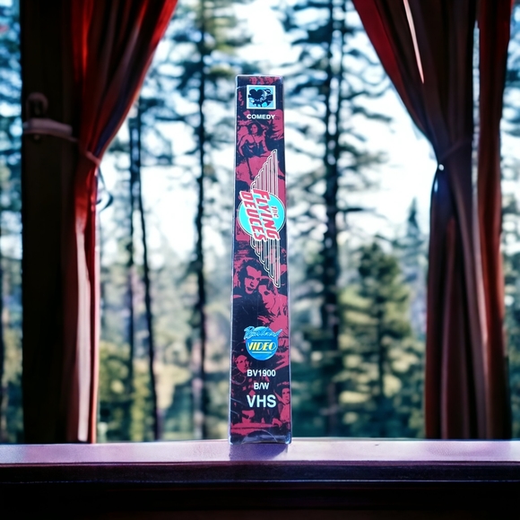 The Flying Deuces VHS Movie Starring Stan Laurel & Oliver Hardy - Picture 3 of 3